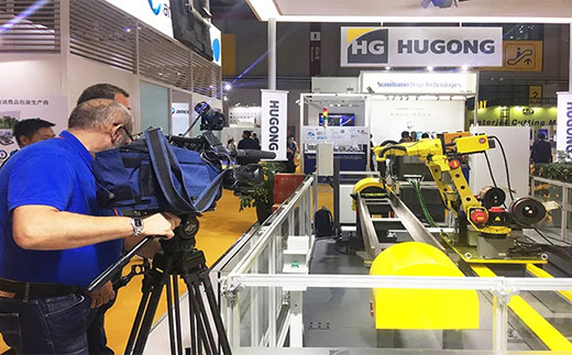 第二届进博会俄罗斯国家电视台拍摄dafa888手机版意大利CEA展位 第二届进博会俄罗斯国家电视台拍摄dafa888手机版意大利CEA展位